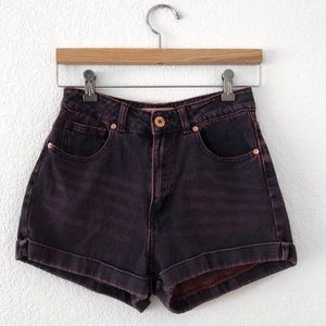 Bullhead ‘Mom’ Jean Shorts